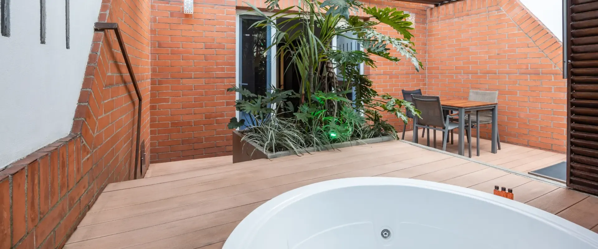 Luxury King Jacuzzi Suite Spiwak Chipichape Cali Luxury King Jacuzzi Suite Spiwak Chipichape Cali