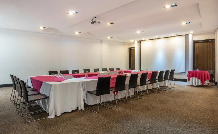 Salón Hacienda Mulaló Hoteles Spiwak Salón Hacienda Mulaló Hoteles Spiwak